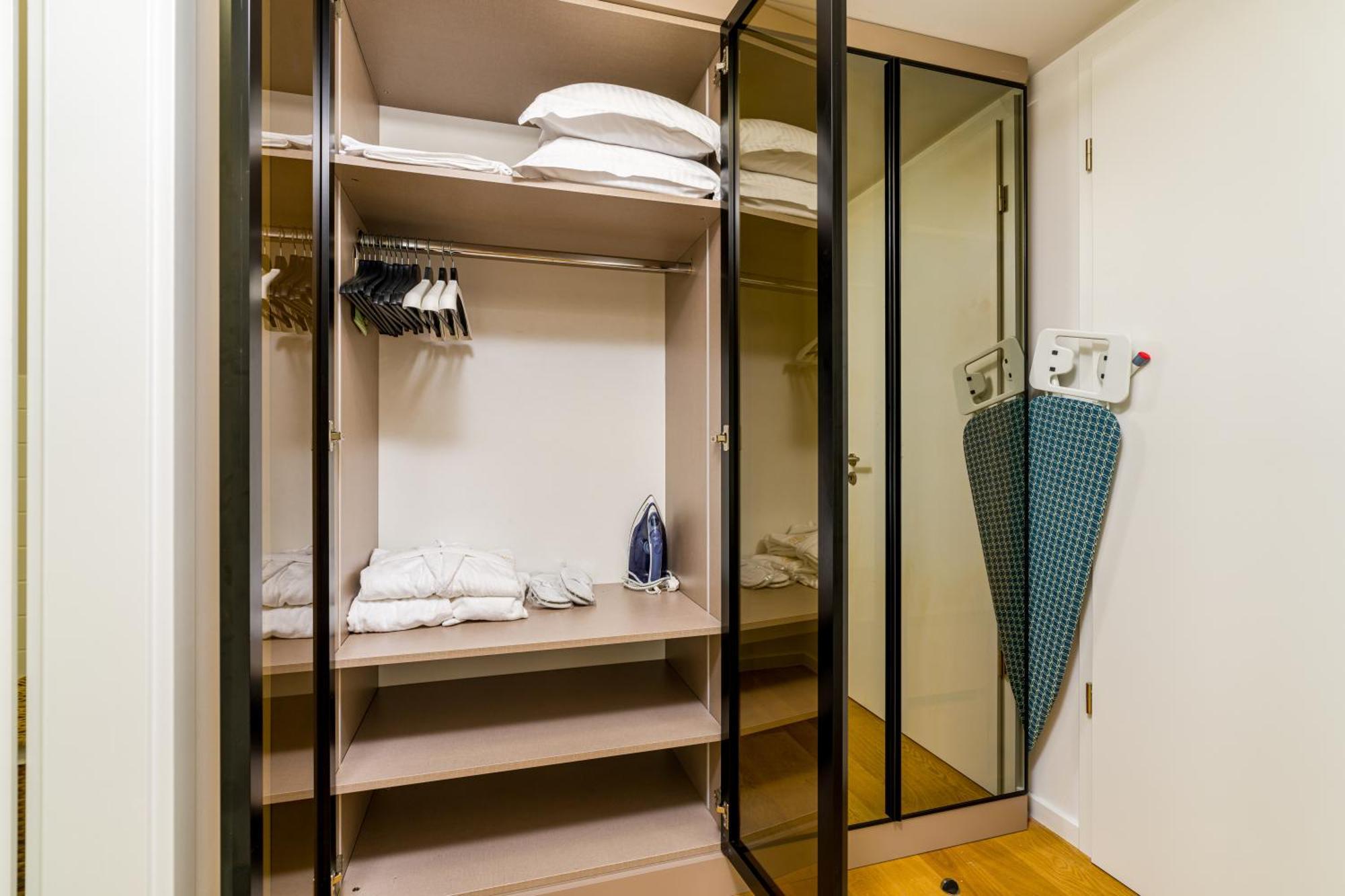 Mido Aviatie Park Apartments With Private Parking & Self Check-In Bukarest Exteriör bild