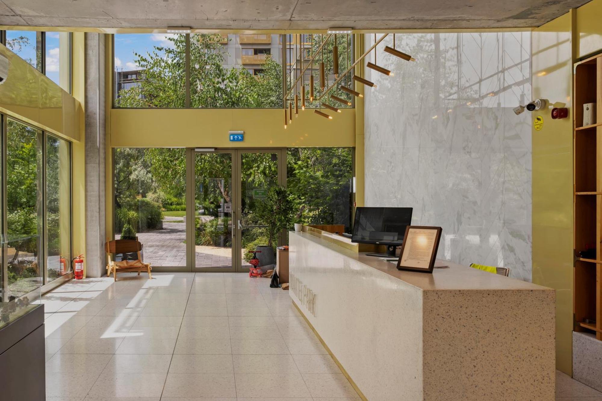 Mido Aviatie Park Apartments With Private Parking & Self Check-In Bukarest Exteriör bild