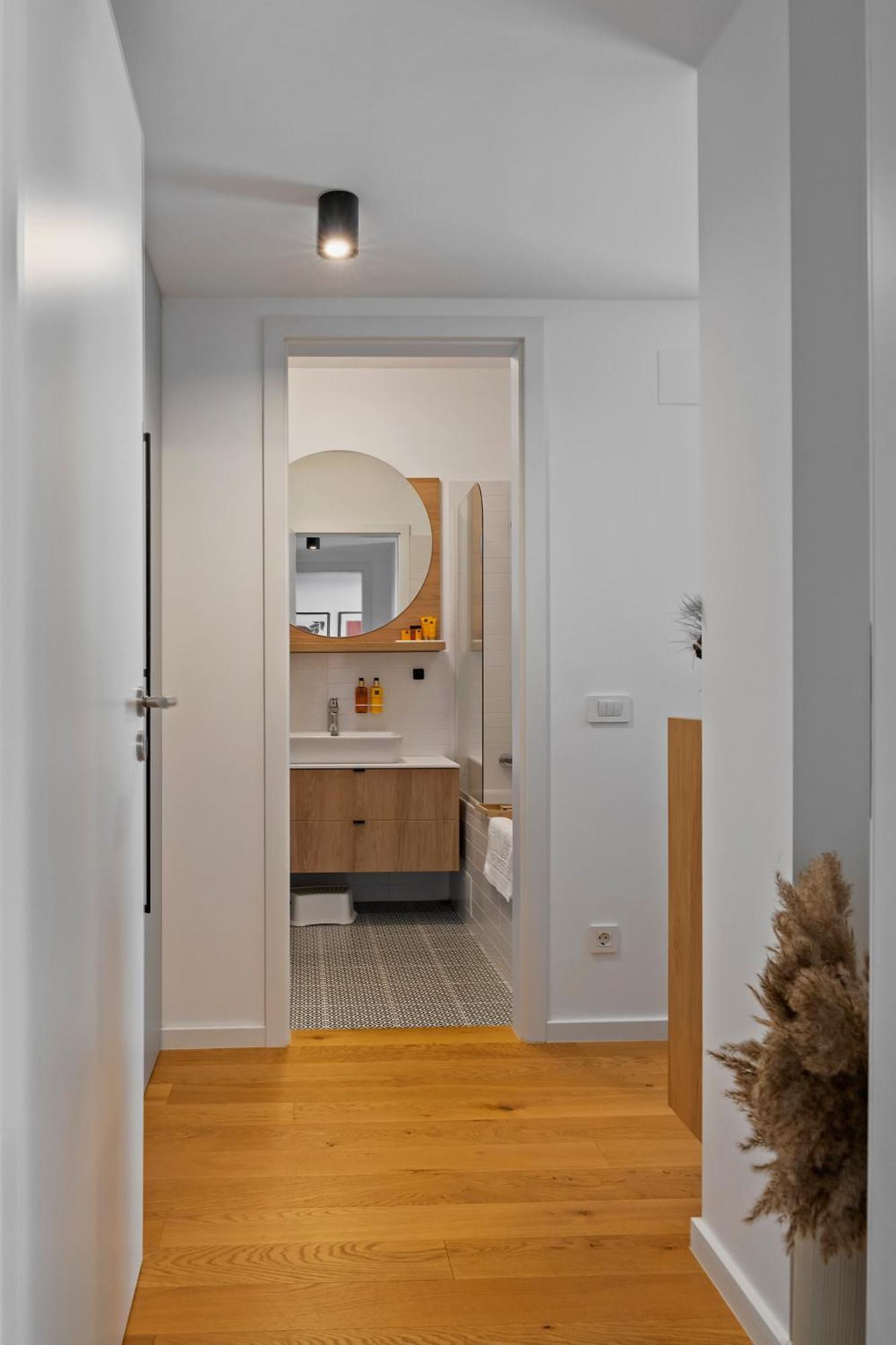 Mido Aviatie Park Apartments With Private Parking & Self Check-In Bukarest Exteriör bild